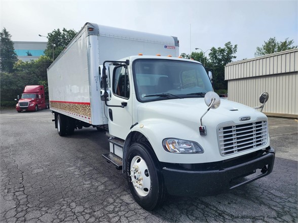 2017 FREIGHTLINER BUSINESS CLASS M2 106 20432CON - White's ...